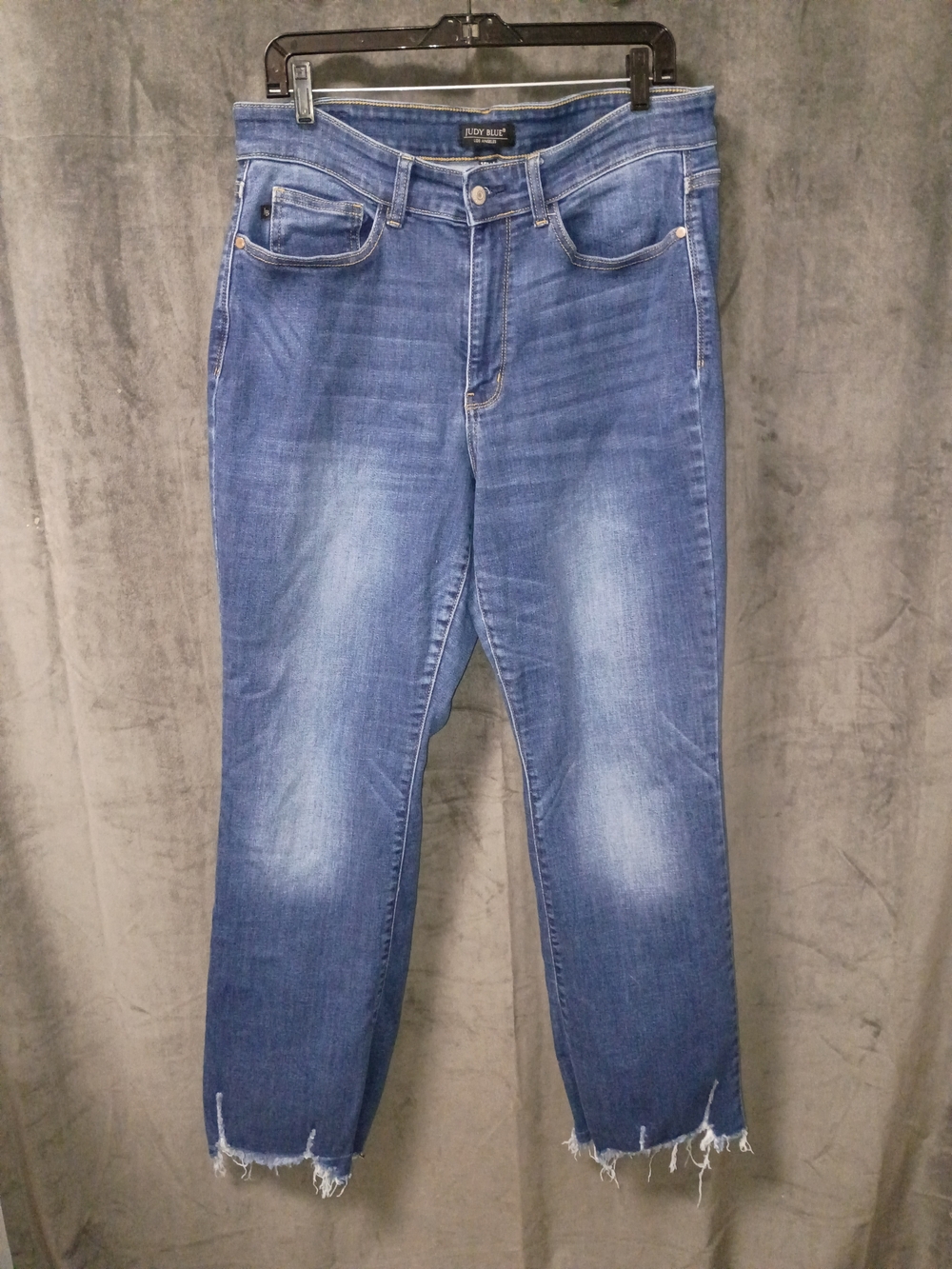 Judy Blue Men's Medium Wash Raw Hem Boot Cut Jeans S8ze 16W EUC Inseam 32 In